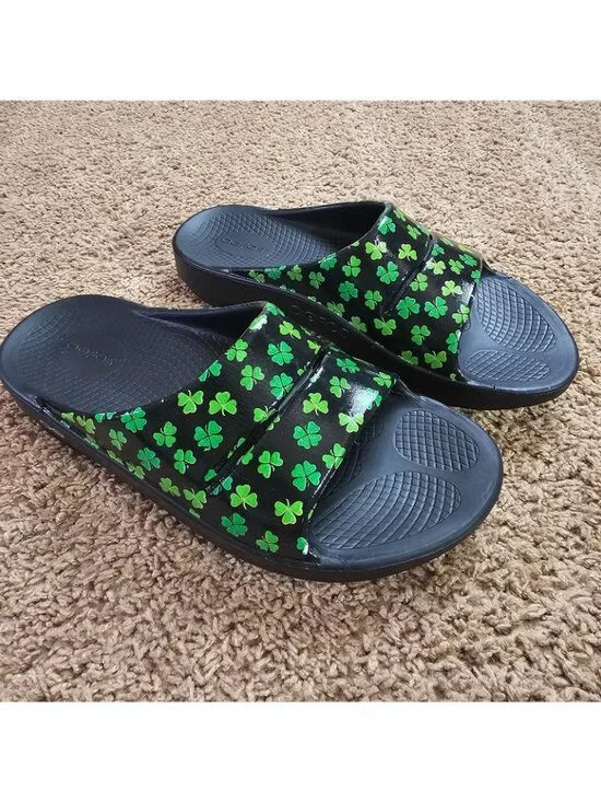 OOFOS OOahh Slide Sandals M9 W11 Sport Recovery Black Shamrock St. Patrick's Day - Picture 2 of 7